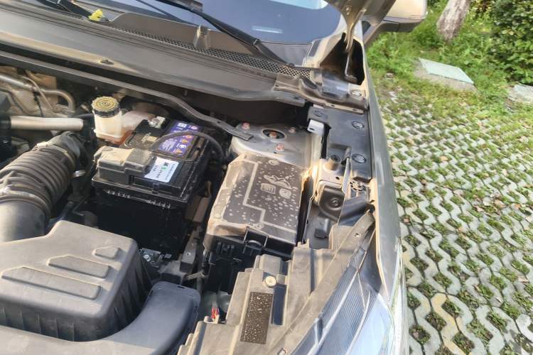 Used Haval JOLION 2021 1.5T Automatic Grand Three-Volume Version Engine Bay Left