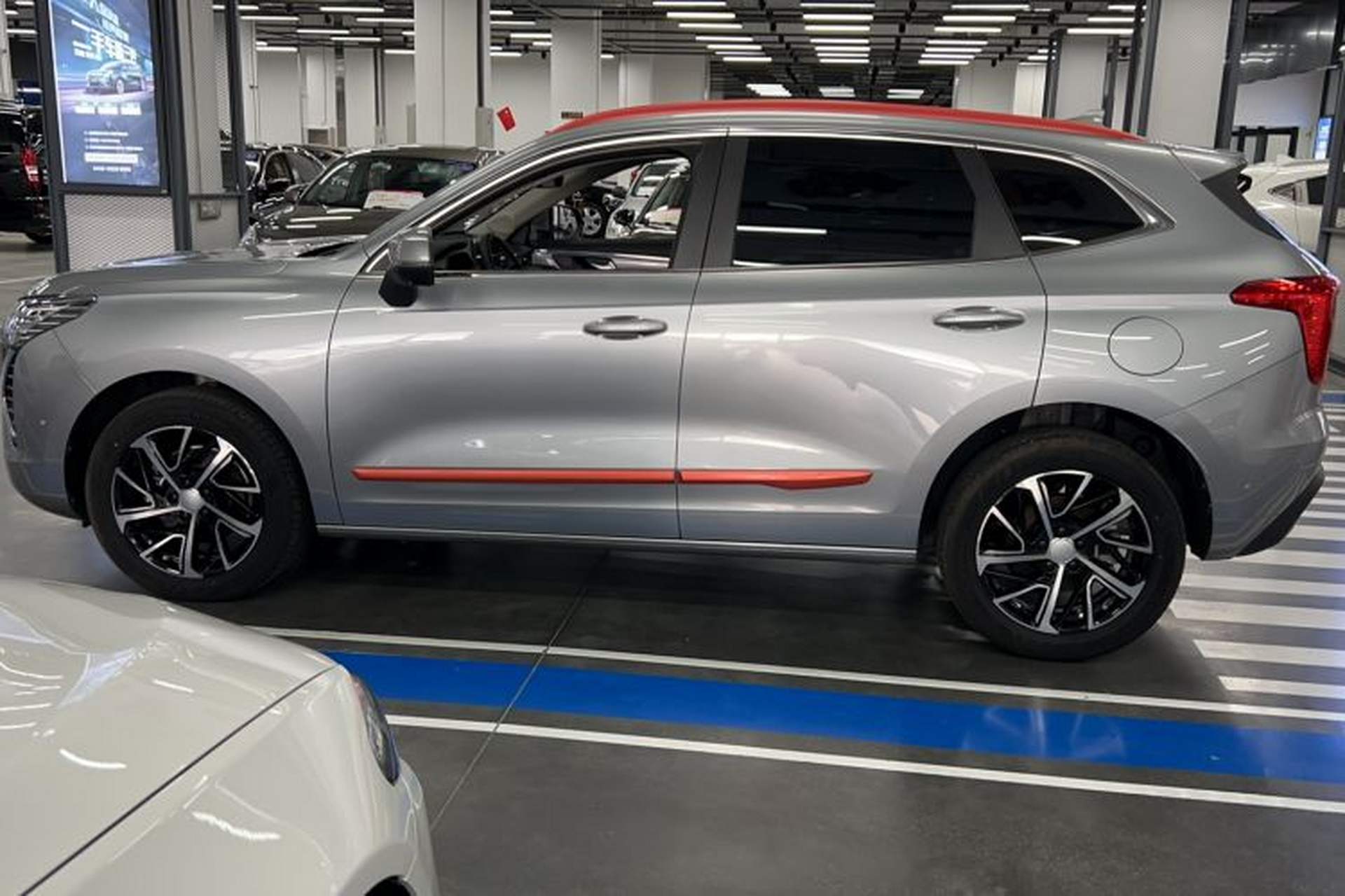 Used Haval JOLION 2021 1.5T Automatic Four-Door Version Exterior 5