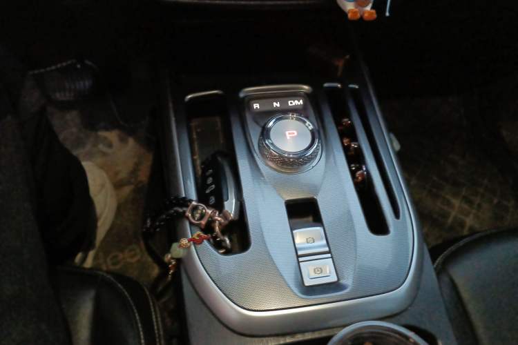 Used Haval JOLION 2021 1.5T Automatic Grand Three-Volume Version Gear Lever