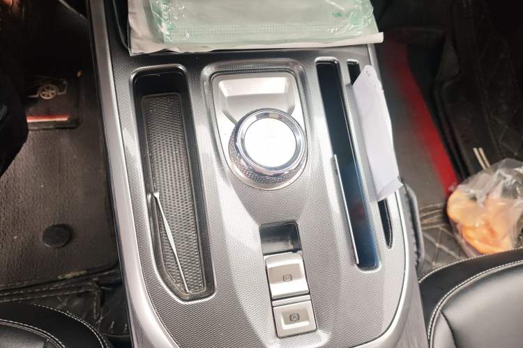 Used Haval JOLION 2021 1.5T Automatic Four-Door Version Gear Lever