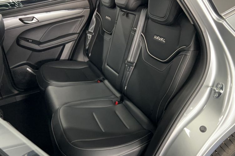 Used Haval JOLION 2021 1.5T Automatic Four-Door Version Interior 1