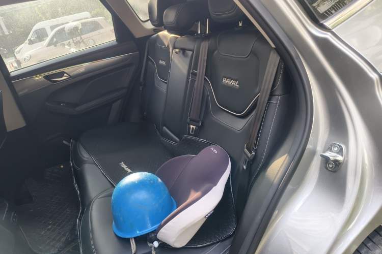 Used Haval JOLION 2021 1.5T Automatic Grand Three-Volume Version Left Rear Seat