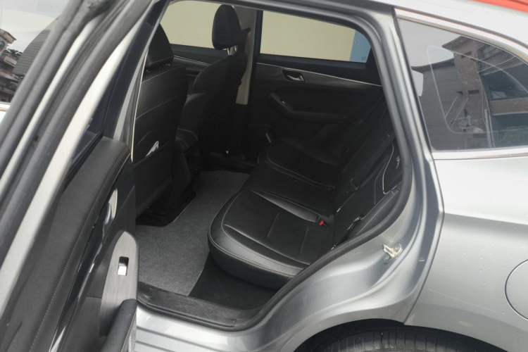 Used Haval JOLION 2021 1.5T Automatic Grand Three-Volume Version Left Rear Seat