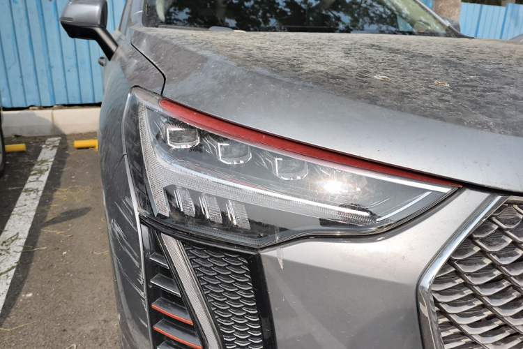 Used Haval JOLION 2021 1.5T Automatic Four-Door Version Right Front Headlight