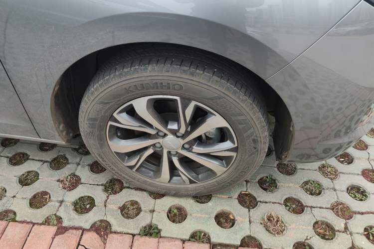 Used Haval JOLION 2021 1.5T Automatic Big Second Edition Right Front Wheel Hub