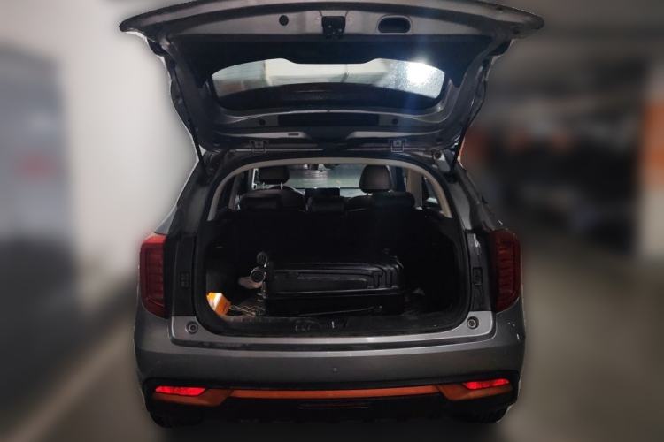 Used Haval JOLION 2021 1.5T Automatic Grand Three-Volume Version Trunk