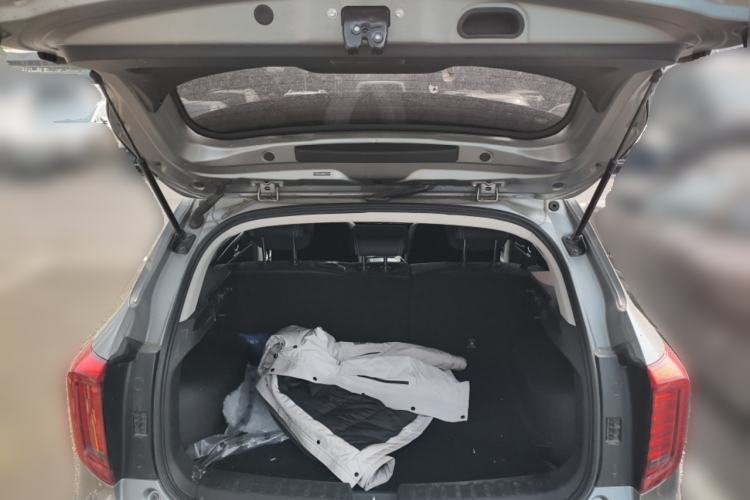 Used Haval JOLION 2021 1.5T Automatic Four-Door Version Trunk