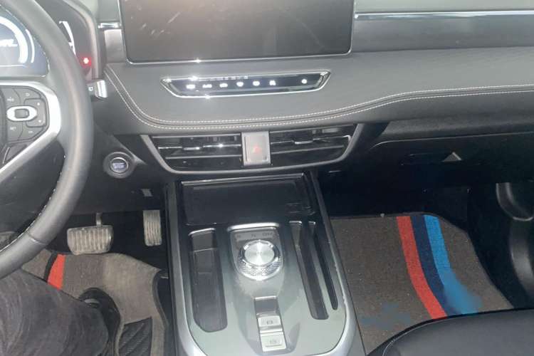 Used Haval JOLION 2021 1.5T Automatic Grand Three-Volume Version Audio And AC Panel