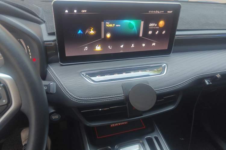 Used Haval JOLION 2021 1.5T Automatic Four-Door Version Audio And AC Panel