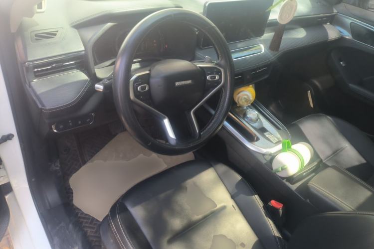 Used Haval JOLION 2021 1.5T Automatic Four-Door Version Center Console