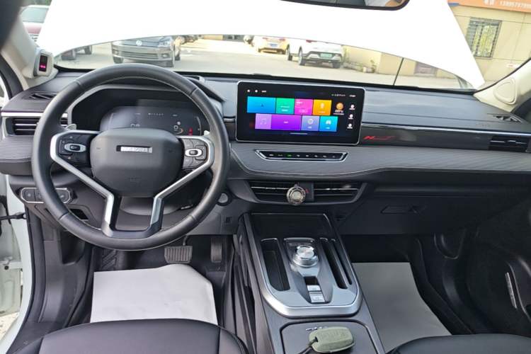 Used Haval JOLION 2021 1.5T Automatic Four-Door Version Center Console