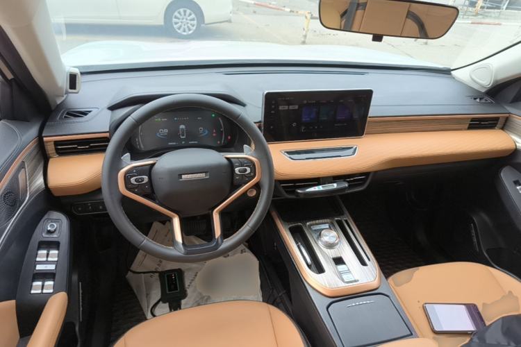 Used Haval JOLION 2021 1.5T Automatic Grand Three-Volume Version Center Console