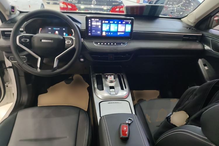 Used Haval JOLION 2021 1.5T Automatic Grand Three-Volume Version Center Console