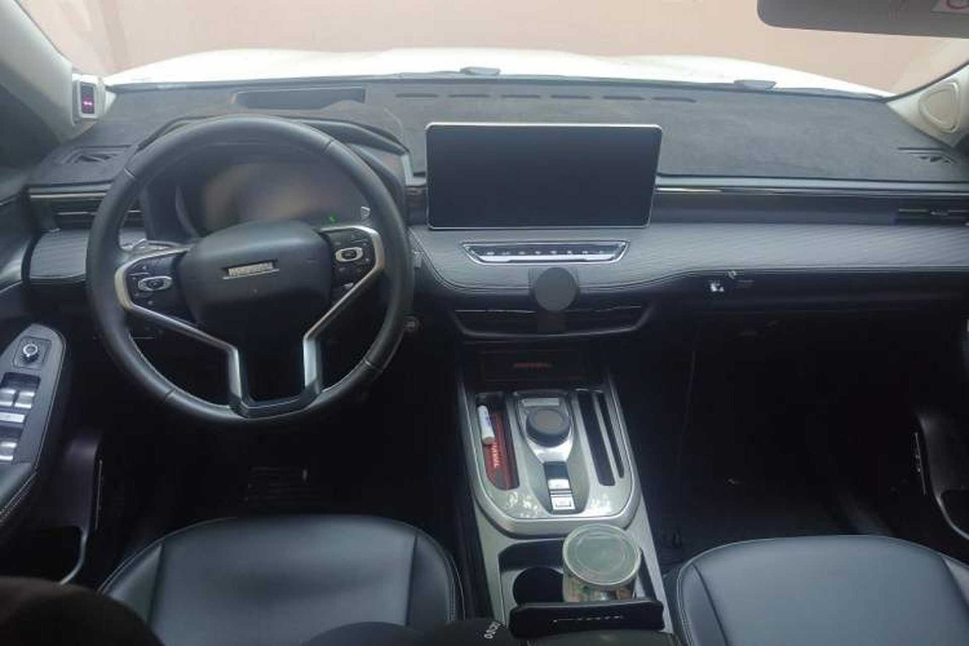 Used Haval JOLION 2021 1.5T Automatic Four-Door Version Center Console