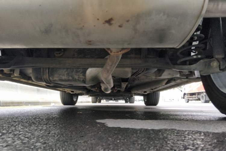 Used Haval JOLION 2021 1.5T Automatic Four-Door Version Chassis Rear