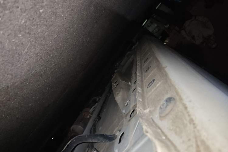 Used Haval JOLION 2021 1.5T Automatic Four-Door Version Chassis Rear Left