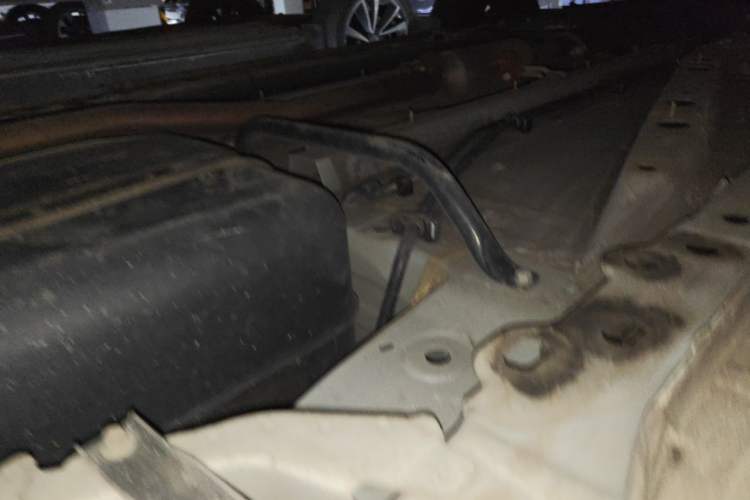 Used Haval JOLION 2021 1.5T Automatic Four-Door Version Chassis Rear Left