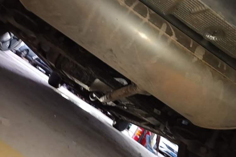 Used Haval JOLION 2021 1.5T Automatic Four-Door Version Chassis Rear