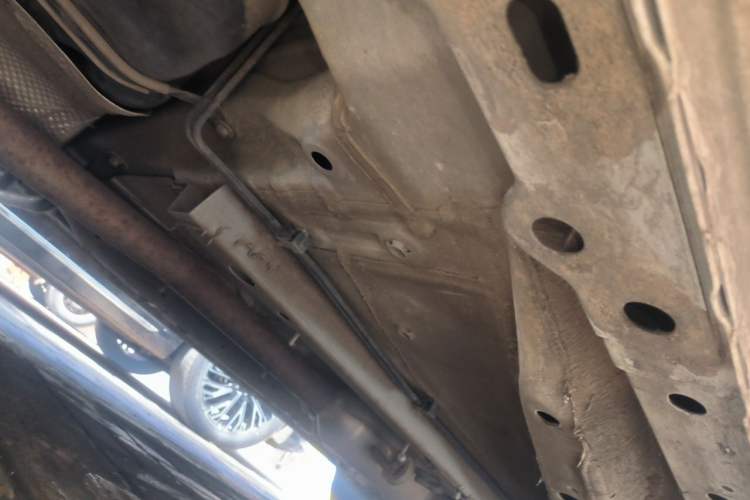 Used Haval JOLION 2021 1.5T Automatic Four-Door Version Chassis Rear Right