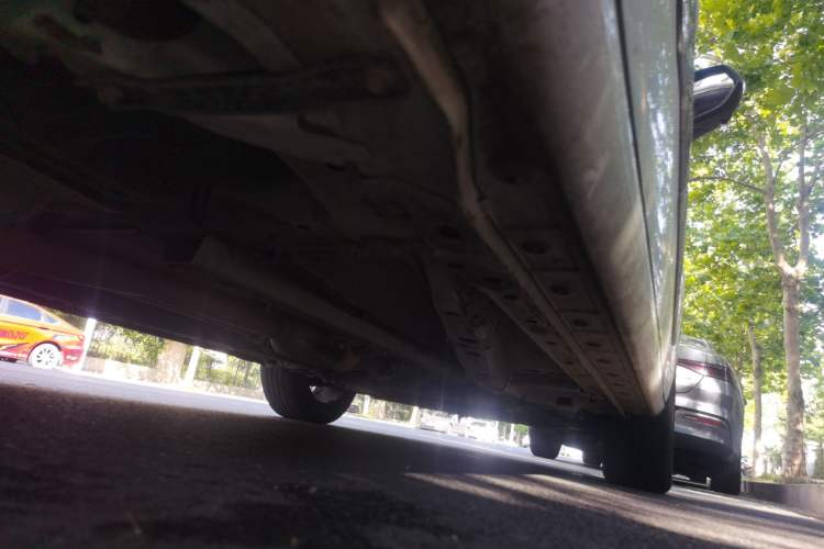 Used Haval JOLION 2021 1.5T Automatic Four-Door Version Chassis Rear Right