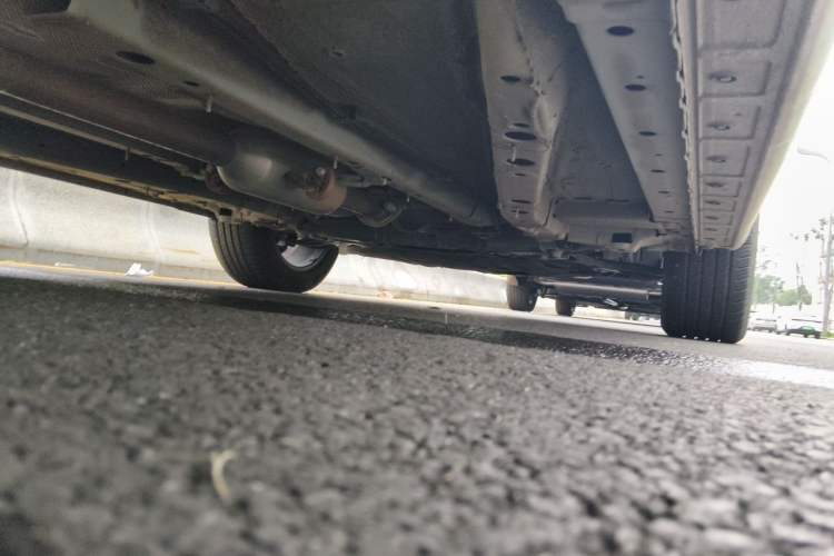 Used Haval JOLION 2021 1.5T Automatic Four-Door Version Chassis Rear Right