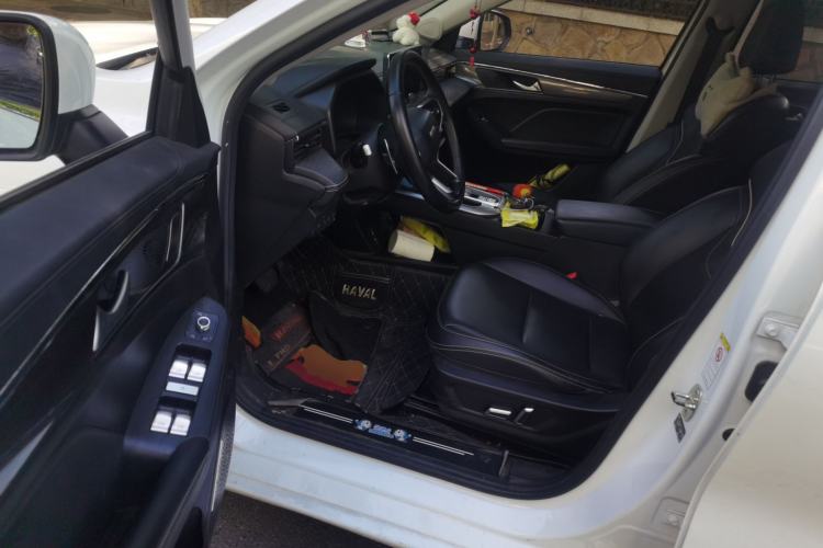 Used Haval JOLION 2021 1.5T Automatic Four-Door Version Driver Seat