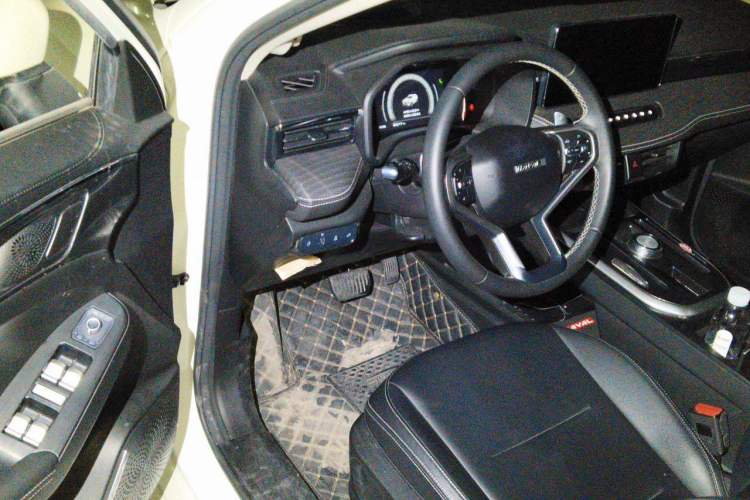 Used Haval JOLION 2021 1.5T Automatic Four-Door Version Driver Seat