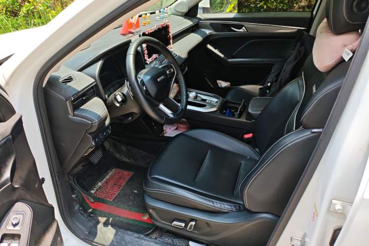 Used Haval JOLION 2021 1.5T Automatic Four-Door Version Driver Seat