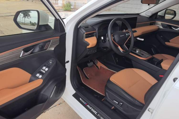 Used Haval JOLION 2021 1.5T Automatic Grand Three-Volume Version Driver Seat