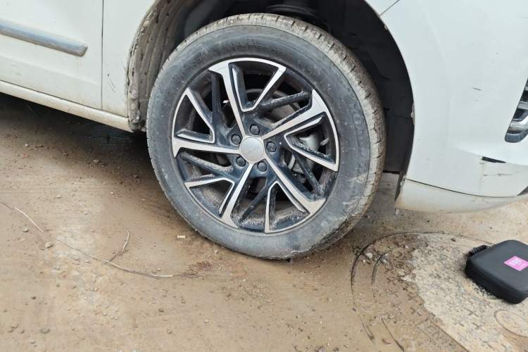 Used Haval JOLION 2021 1.5T Automatic Grand Three-Volume Version Exterior 1