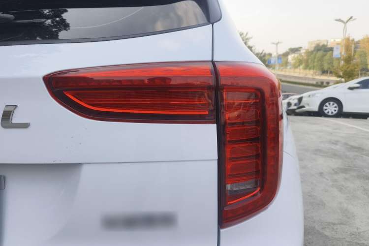 Used Haval JOLION 2021 1.5T Automatic Grand Three-Volume Version Exterior 10