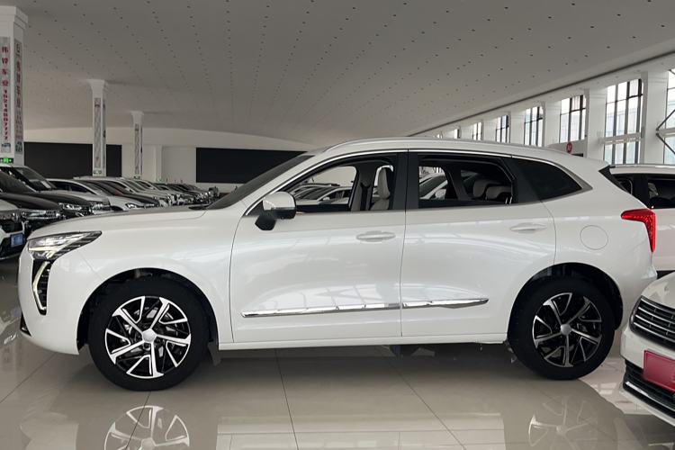 Used Haval JOLION 2021 1.5T Automatic Grand Three-Volume Version Exterior 2