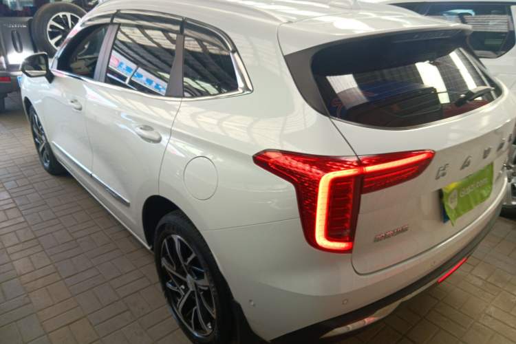 Used Haval JOLION 2021 1.5T Automatic Four-Door Version Exterior 2