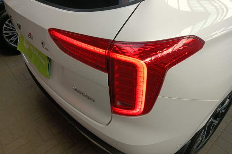 Used Haval JOLION 2021 1.5T Automatic Four-Door Version Exterior 3