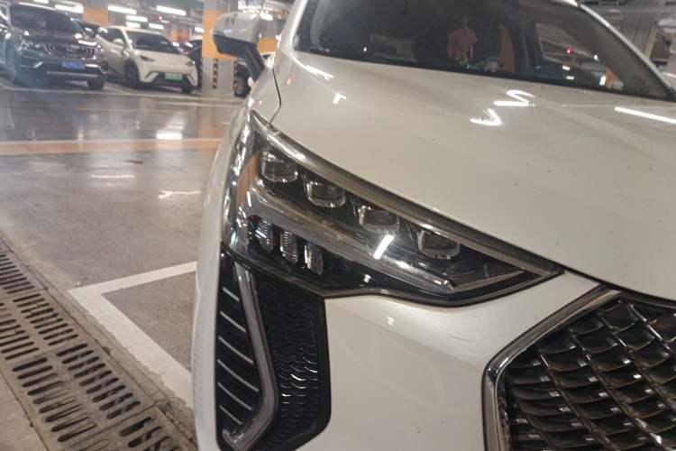 Used Haval JOLION 2021 1.5T Automatic Four-Door Version Exterior 6
