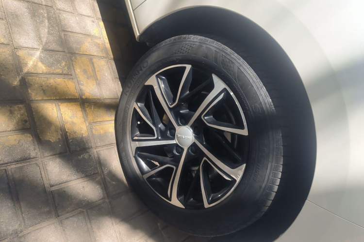Used Haval JOLION 2021 1.5T Automatic Four-Door Version Exterior 7