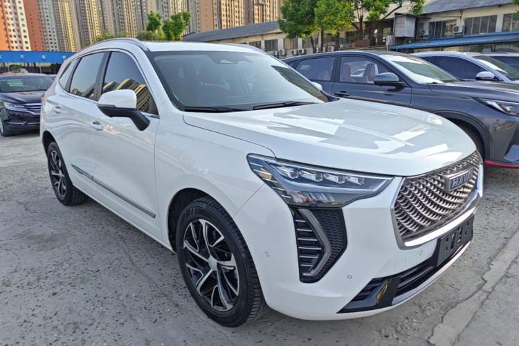 Used Haval JOLION 2021 1.5T Automatic Four-Door Version Front Right 45 Deg