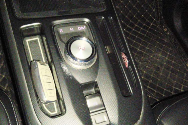 Used Haval JOLION 2021 1.5T Automatic Four-Door Version Gear Lever