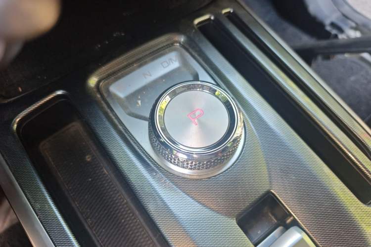 Used Haval JOLION 2021 1.5T Automatic Grand Three-Volume Version Gear Lever