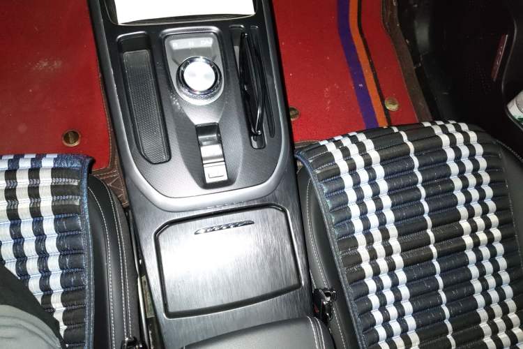 Used Haval JOLION 2021 1.5T Automatic Grand Three-Volume Version Gear Lever