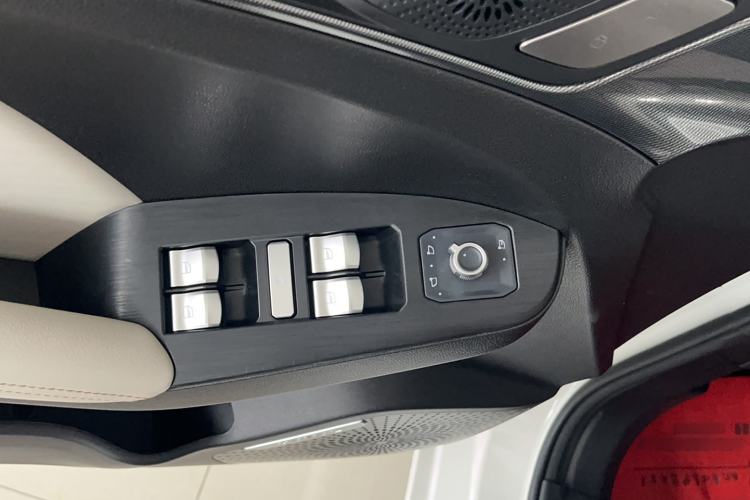 Used Haval JOLION 2021 1.5T Automatic Grand Three-Volume Version Interior 2