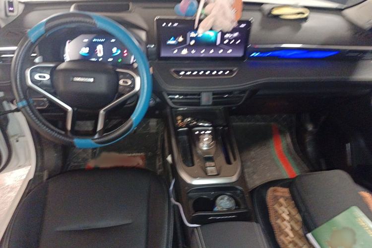 Used Haval JOLION 2021 1.5T Automatic Four-Door Version Interior 2