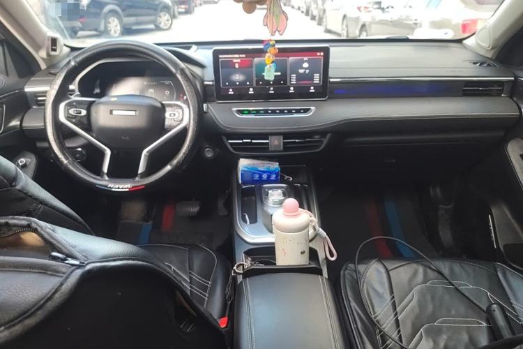 Used Haval JOLION 2021 1.5T Automatic Four-Door Version Interior 2