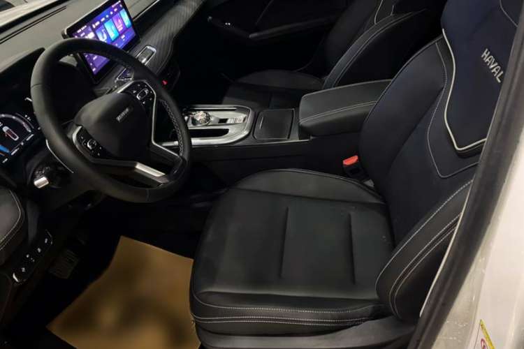 Used Haval JOLION 2021 1.5T Automatic Grand Three-Volume Version Interior 4