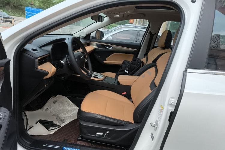 Used Haval JOLION 2021 1.5T Automatic Grand Three-Volume Version Left Front Seat
