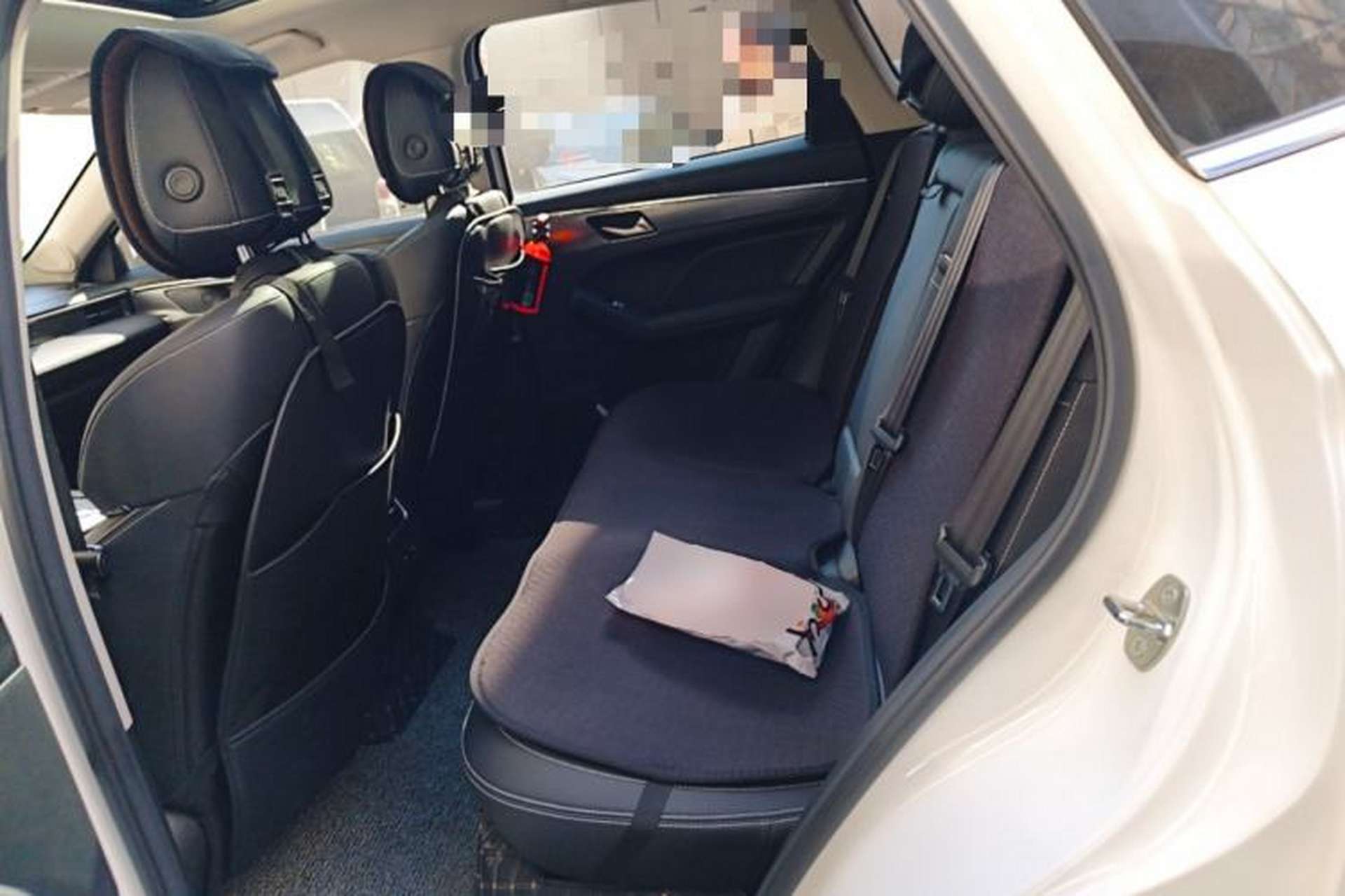Used Haval JOLION 2021 1.5T Automatic Four-Door Version Left Rear Seat