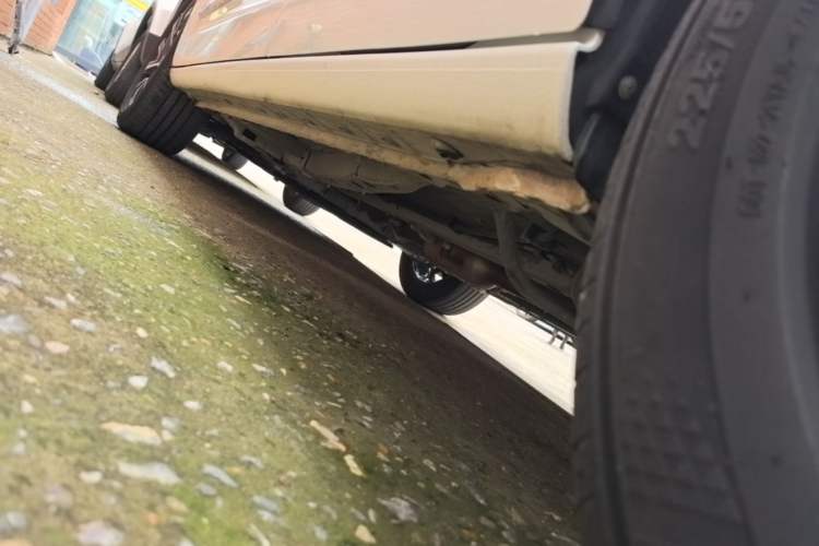 Used Haval JOLION 2021 1.5T Automatic Four-Door Version Left Side Sill