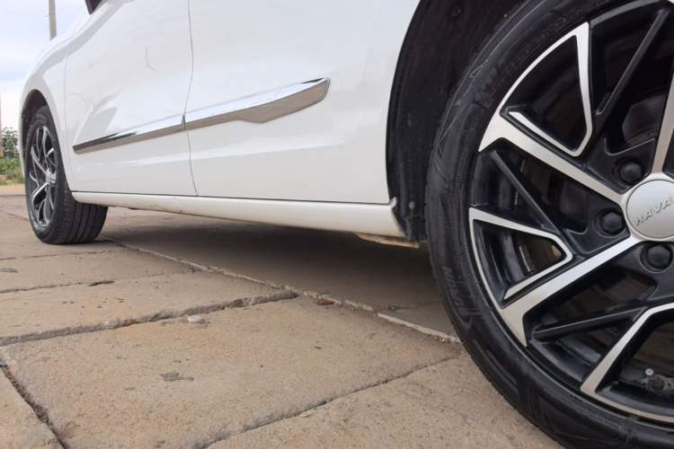Used Haval JOLION 2021 1.5T Automatic Grand Three-Volume Version Left Side Sill