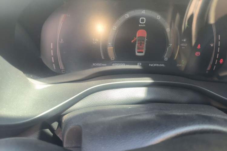 Used Haval JOLION 2021 1.5T Automatic Four-Door Version Odometer Close Up