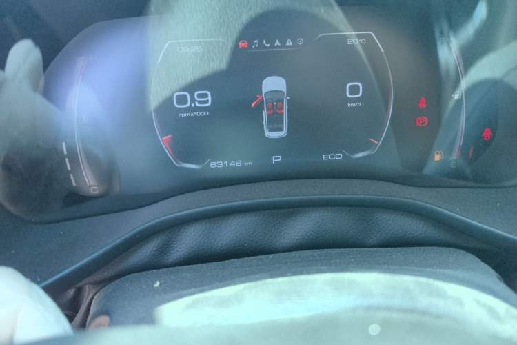 Used Haval JOLION 2021 1.5T Automatic Grand Three-Volume Version Odometer Close Up